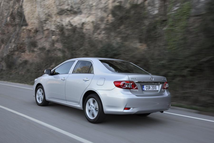  Toyota Corolla 2011 года  (фото 29 из 76)